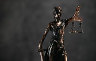 Измене Кривичног законика претња за новинаре: могу отићи у затвор јер траже информације Измене Кривичног законика претња за новинаре: могу отићи у затвор јер траже информације